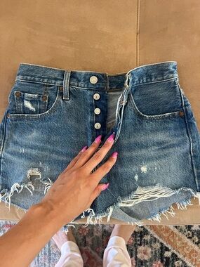 Levi's Distressed Blue Denim Jean Shorts 25